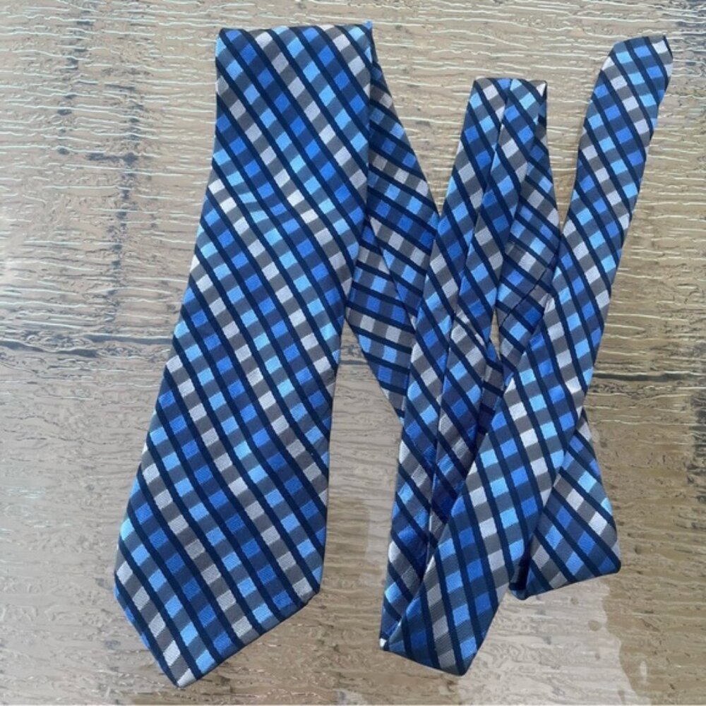 Nicole Miller Blue & Silver Striped 100% Silk Tie